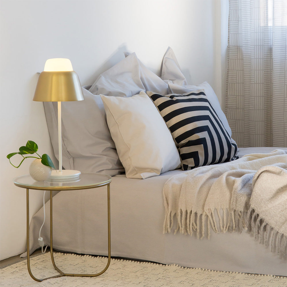 TEO – Table lamp MODU Brass 3ds Max